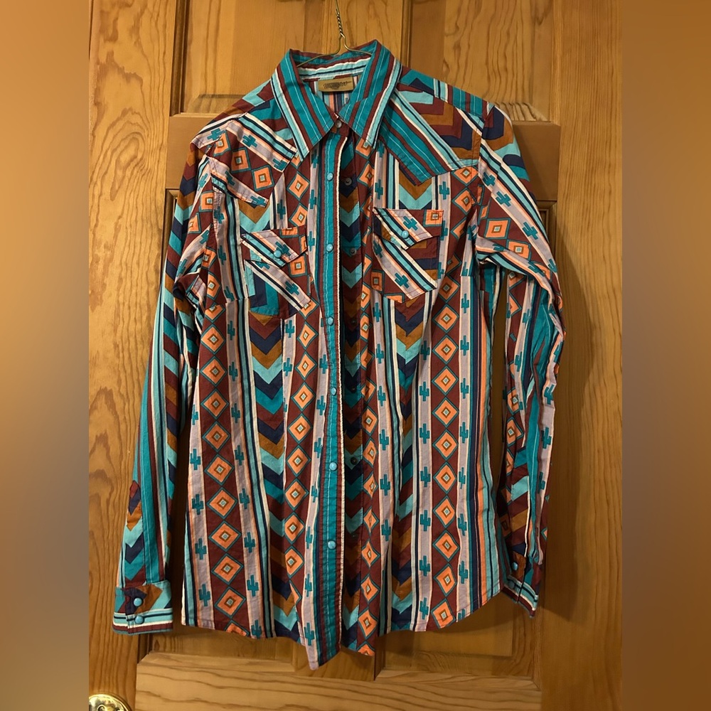 Women’s Wrangler Button Up